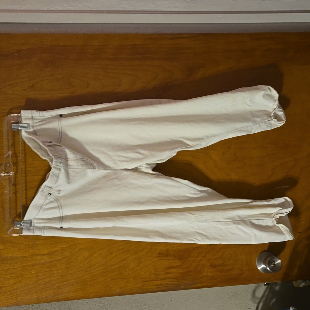 Ivory Capri Jeggings size 16W: A